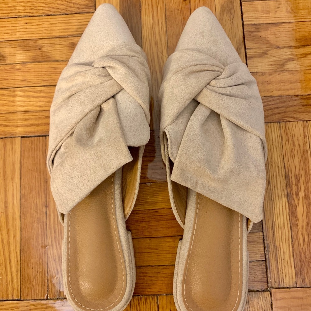 Suede mule